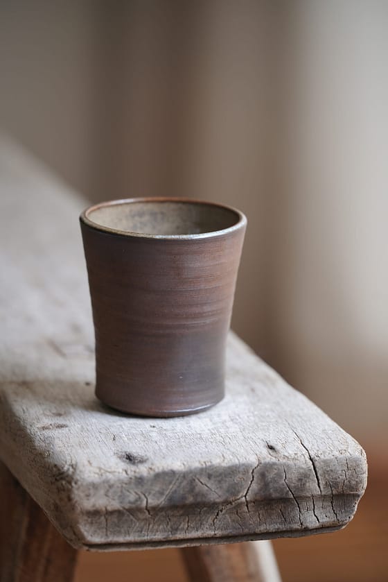 Woodfired collection: Cup with flame marks and ash glaze - Image 3