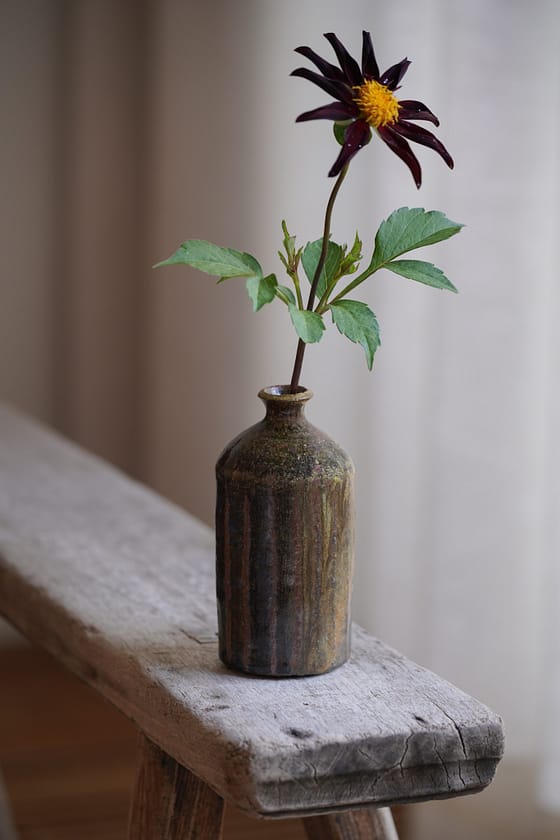 Woodfired collection: Facet vase with ash glaze - Image 2