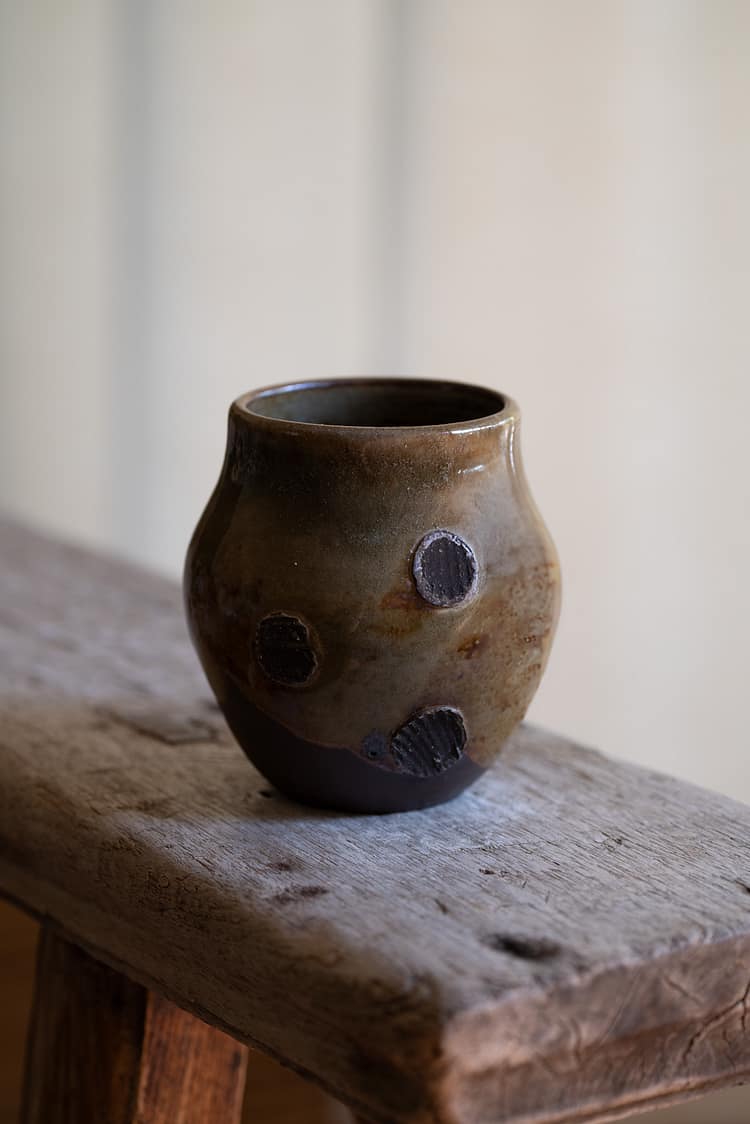 Woodfired collection: Cup with shell marks and ash glaze
